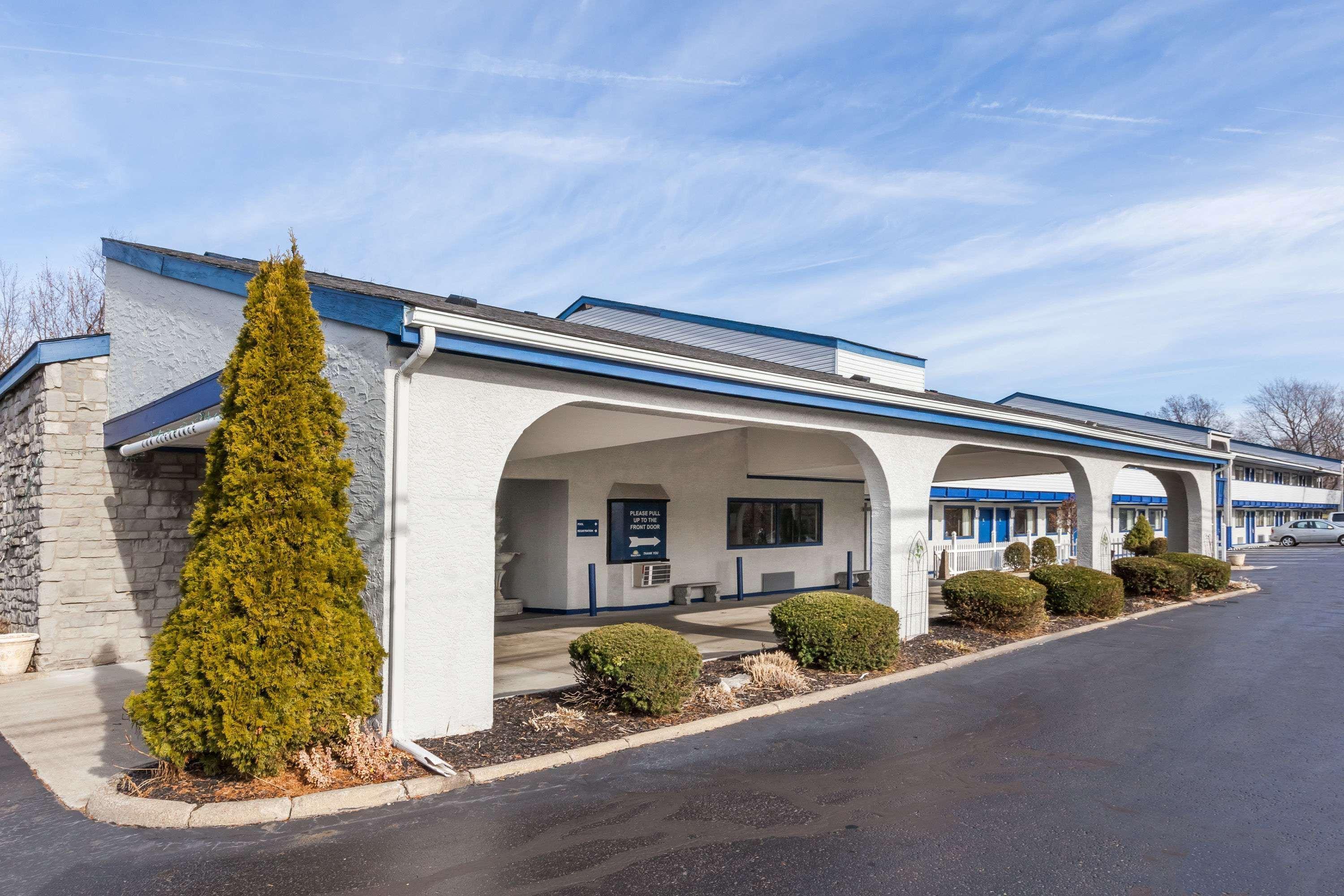 Days Inn By Wyndham Kent - Akron Exterior photo